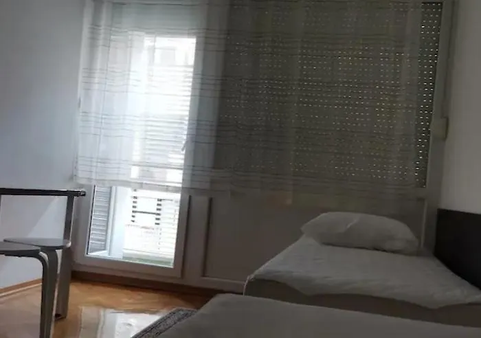 1 Bedroom Flat 15 Minutes From The Sea And Downtown